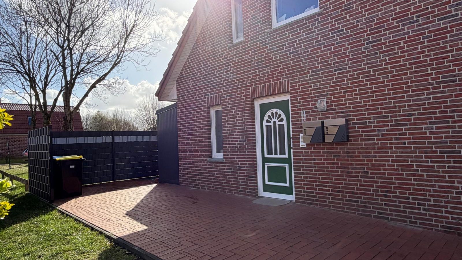 Parkplatz Ferienwohnung Delphin Heeder See direkt an der Unterkunft